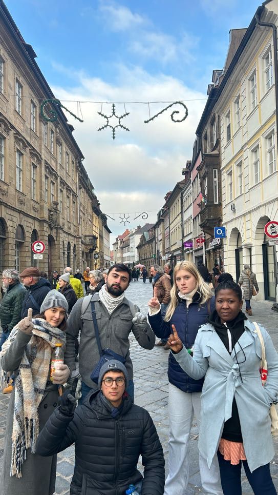 Explore the City - Photo 3